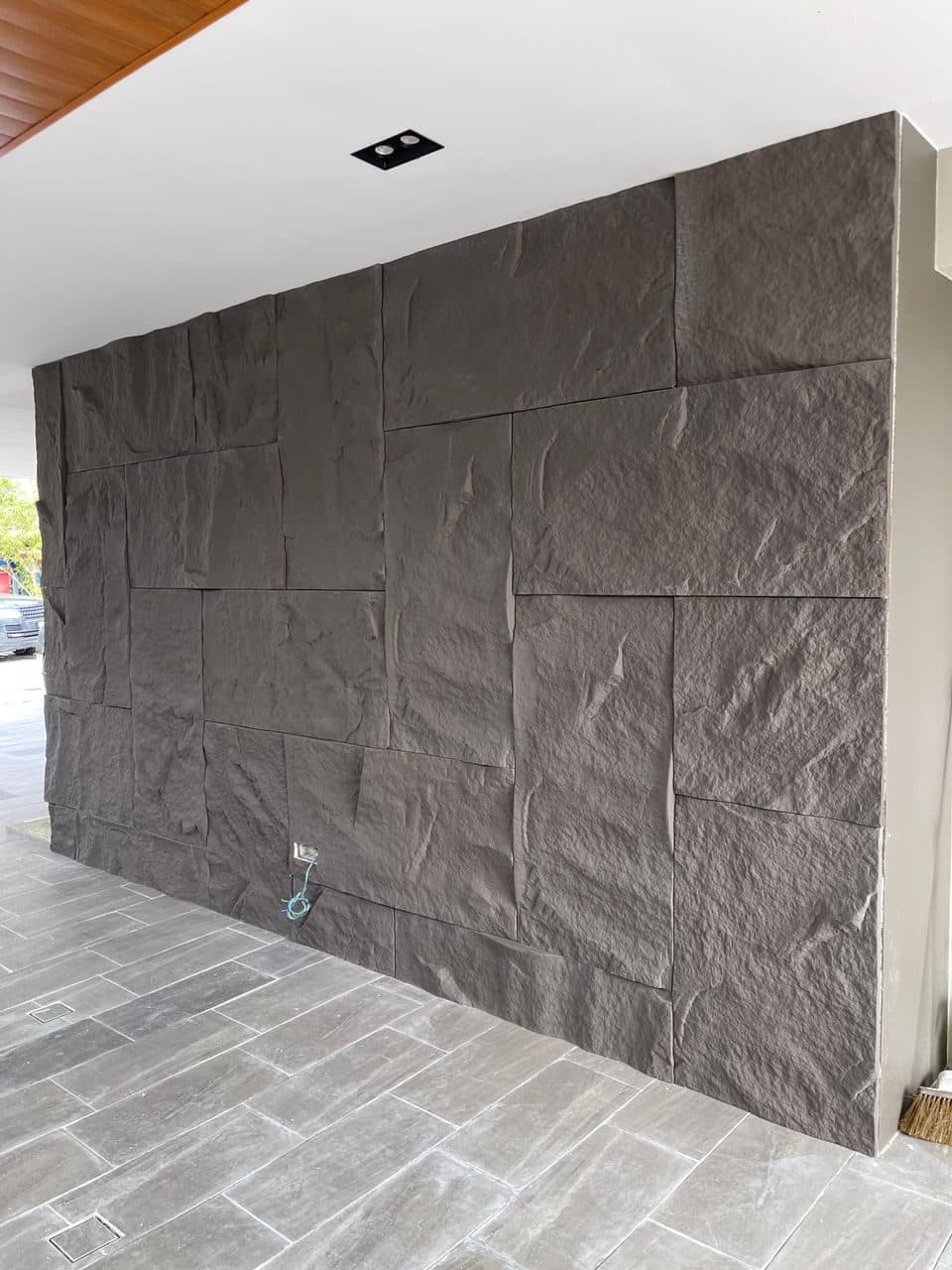 RockNest PU stone panel installed in a MissReno project (1)